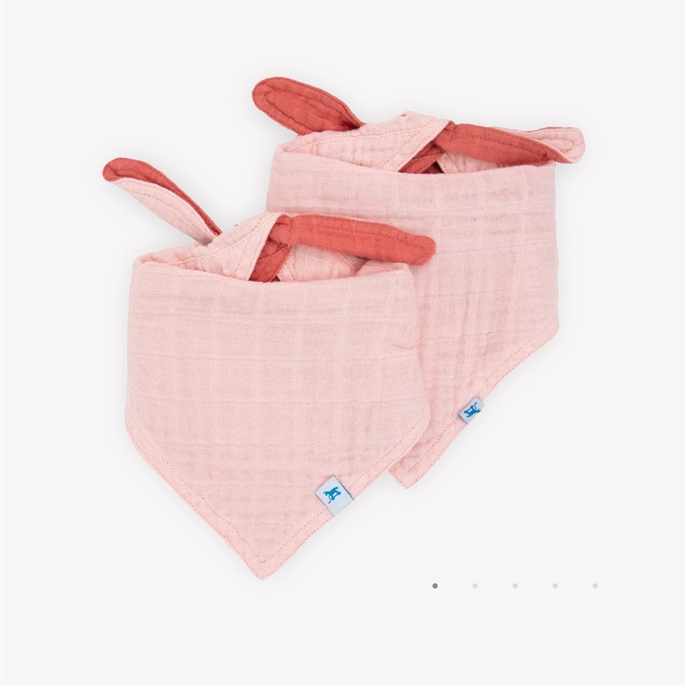 NWT Little Unicorn Cotton Muslin Reversible Bandana Bib 2 Pack (Rose Petal)